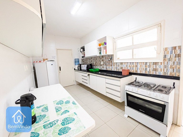 Apartamento completo em frente ao Farol da Barra