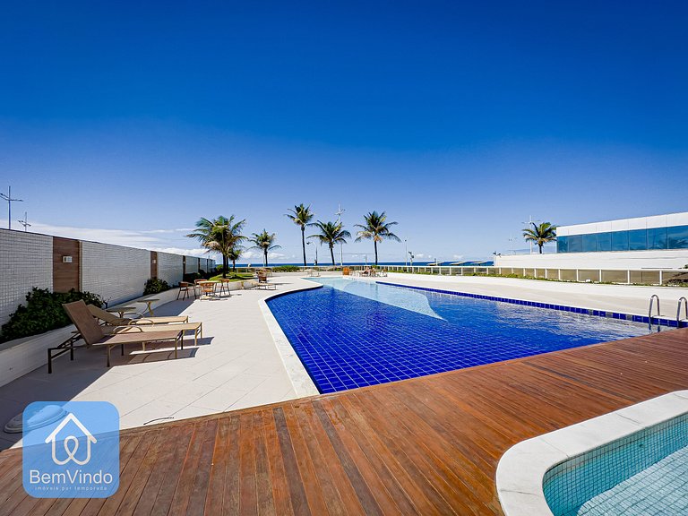 Apartamento com Incrível Vista Mar em Armação
