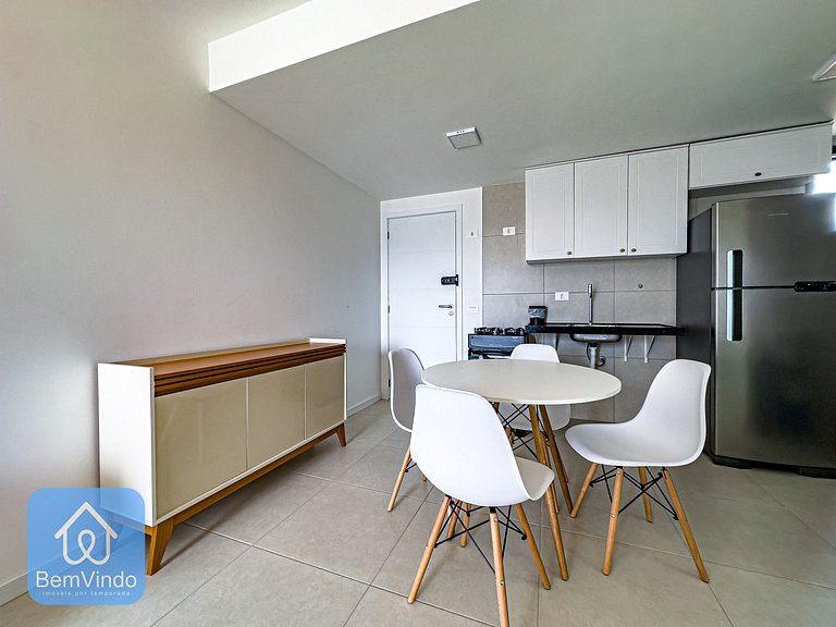 Apartamento com linda vista mar no NAU
