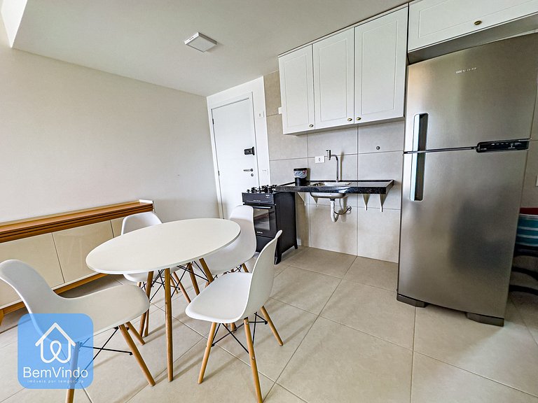 Apartamento com linda vista mar no NAU