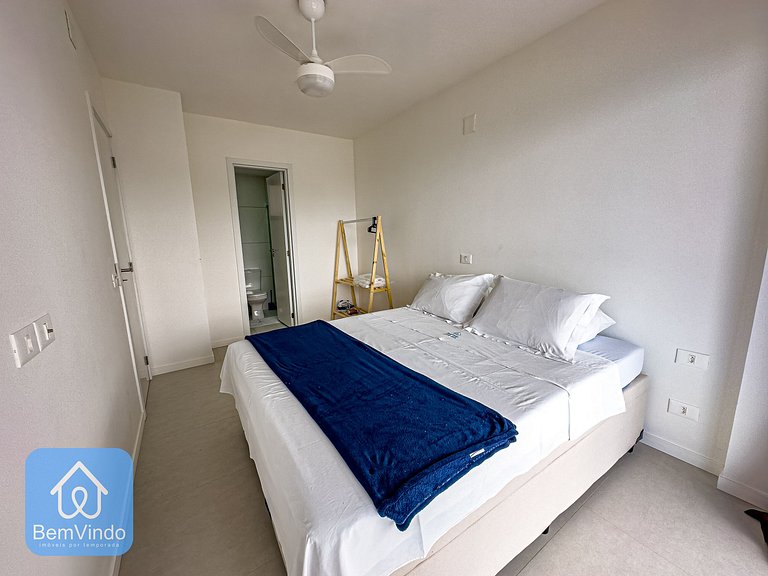 Apartamento com linda vista mar no NAU