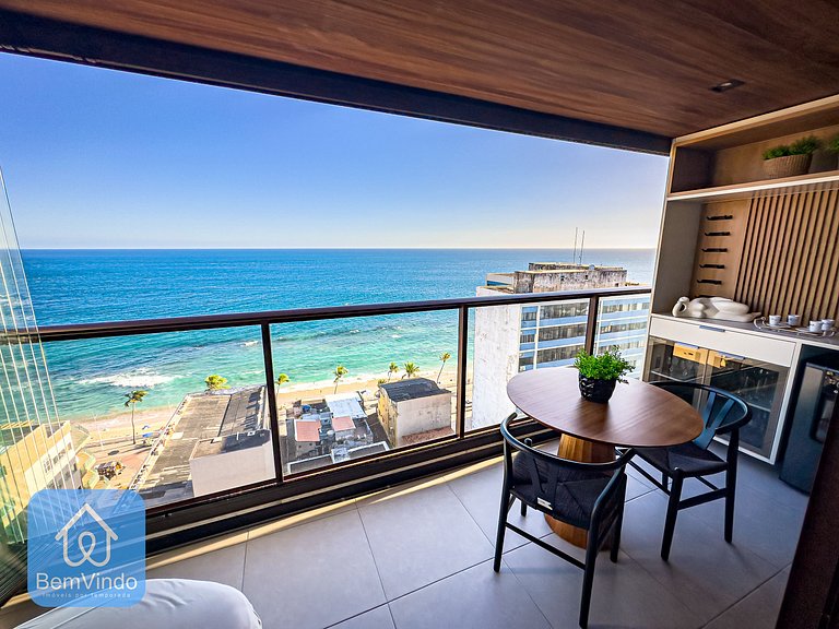 Apartamento de luxo na Barra com vista mar