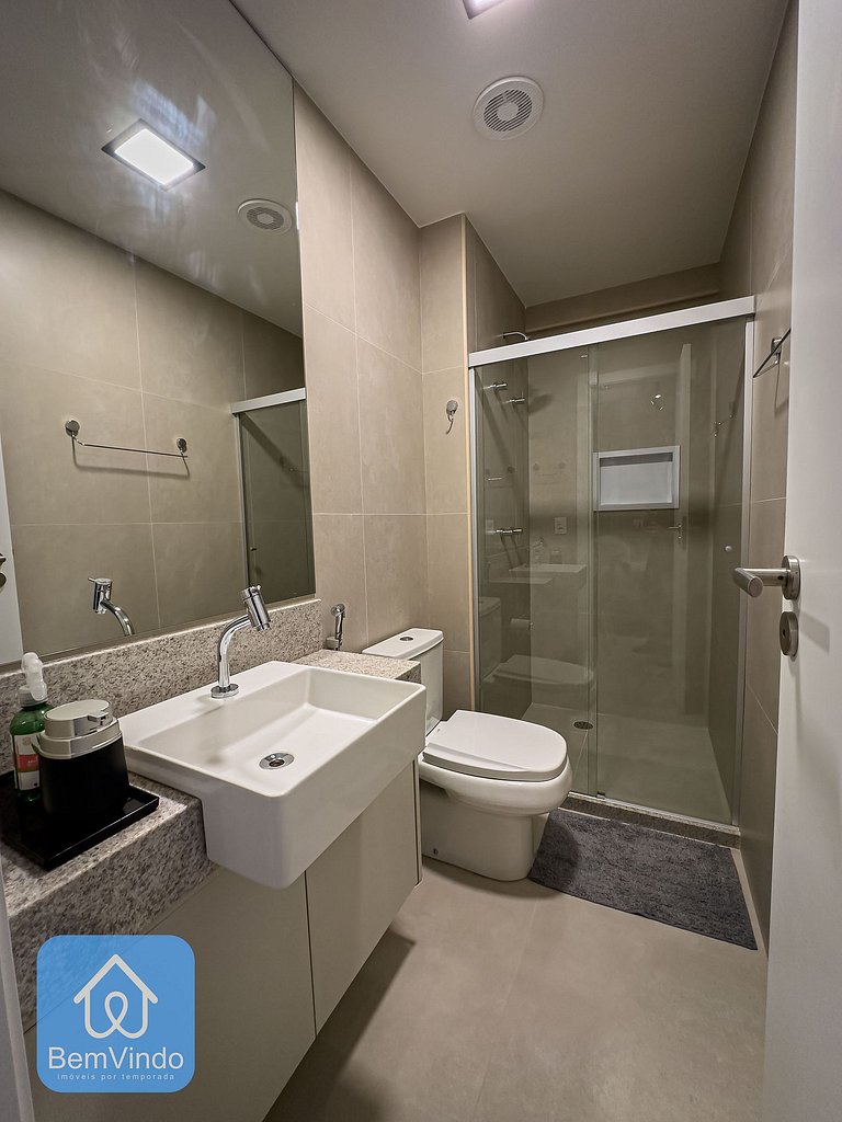 Apartamento em Prédio de Luxo na Ondina