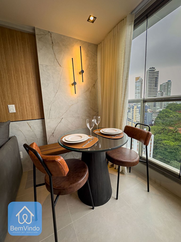 Apartamento em Prédio de Luxo na Ondina