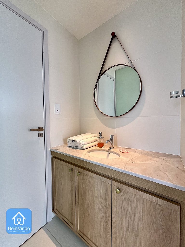 Refúgio Perfeito: Apartamento Equipado Vista Mar