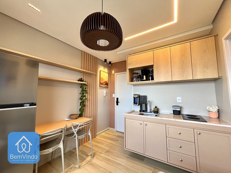 Refúgio Perfeito: Apartamento Equipado Vista Mar