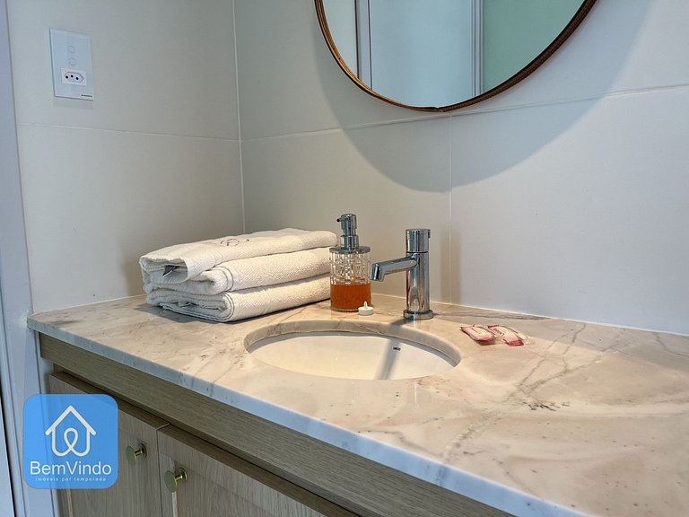 Refúgio Perfeito: Apartamento Equipado Vista Mar